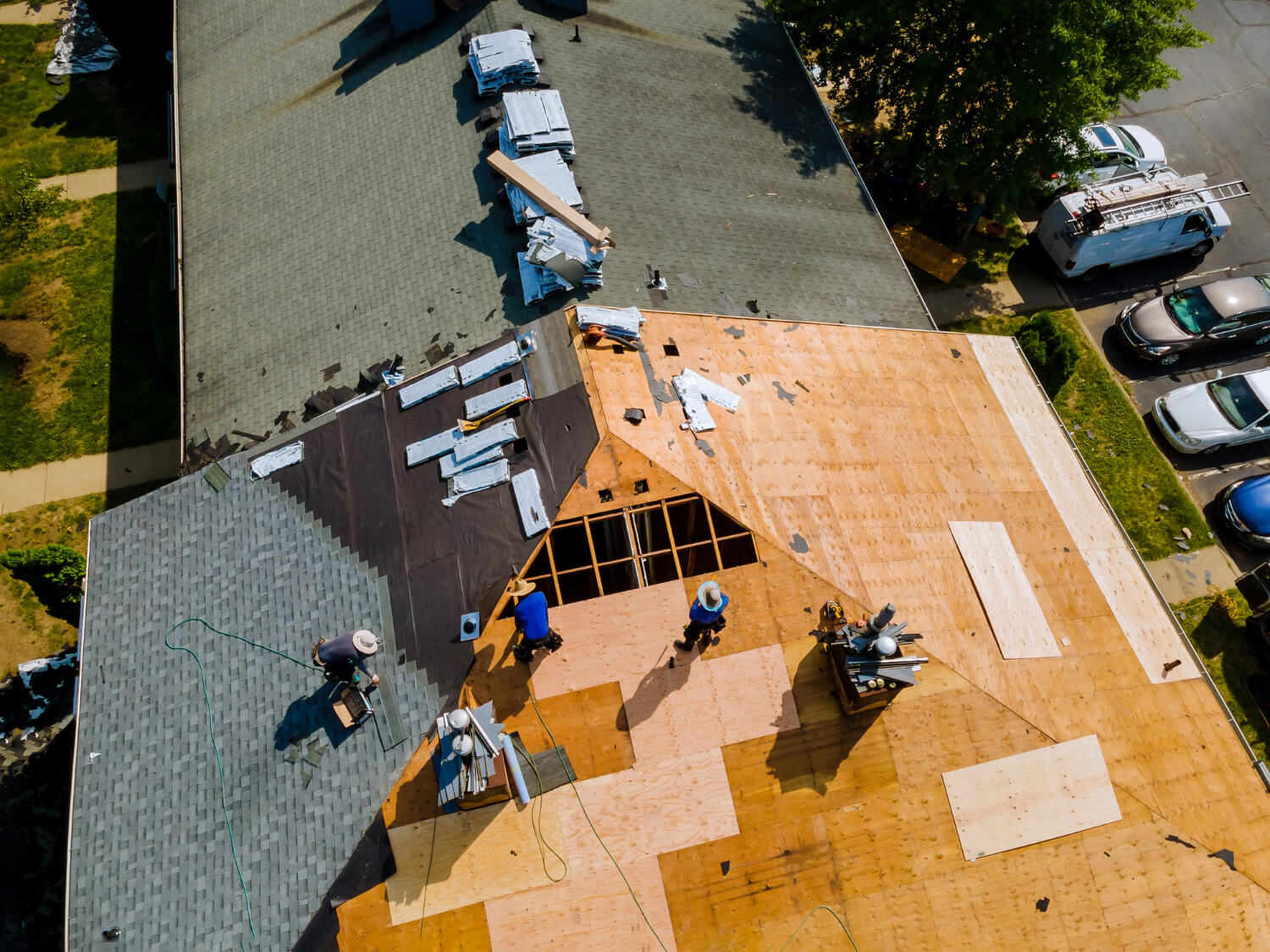 residential roof repalcement row image
