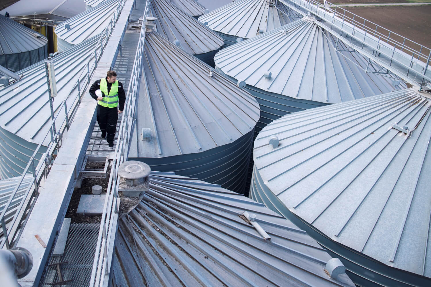 residential roof repalcement row image