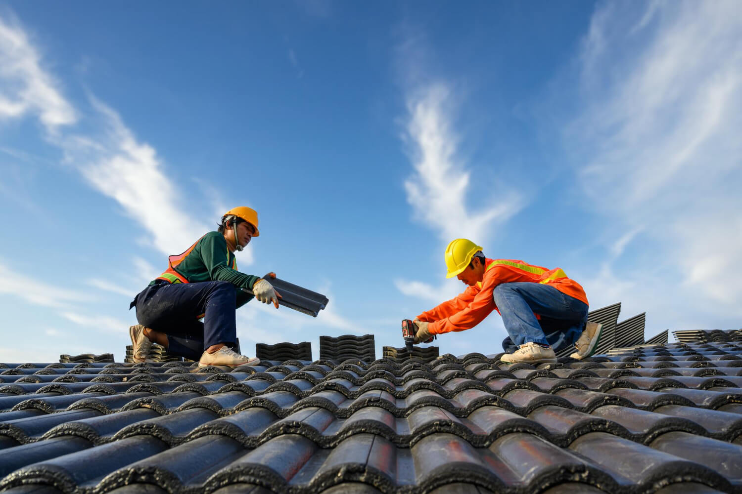residential roof repalcement row image