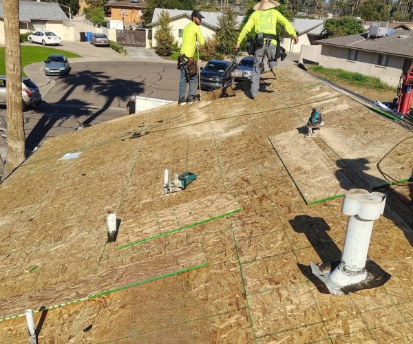 residential roof repalcement row image